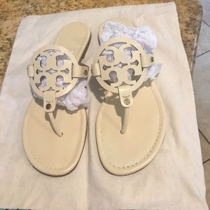 New condition Tory Burch sandals